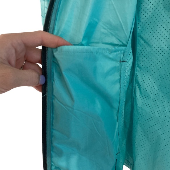 Avalanche Weather Shield Running Shell Aqua Large - Picture 6 of 8